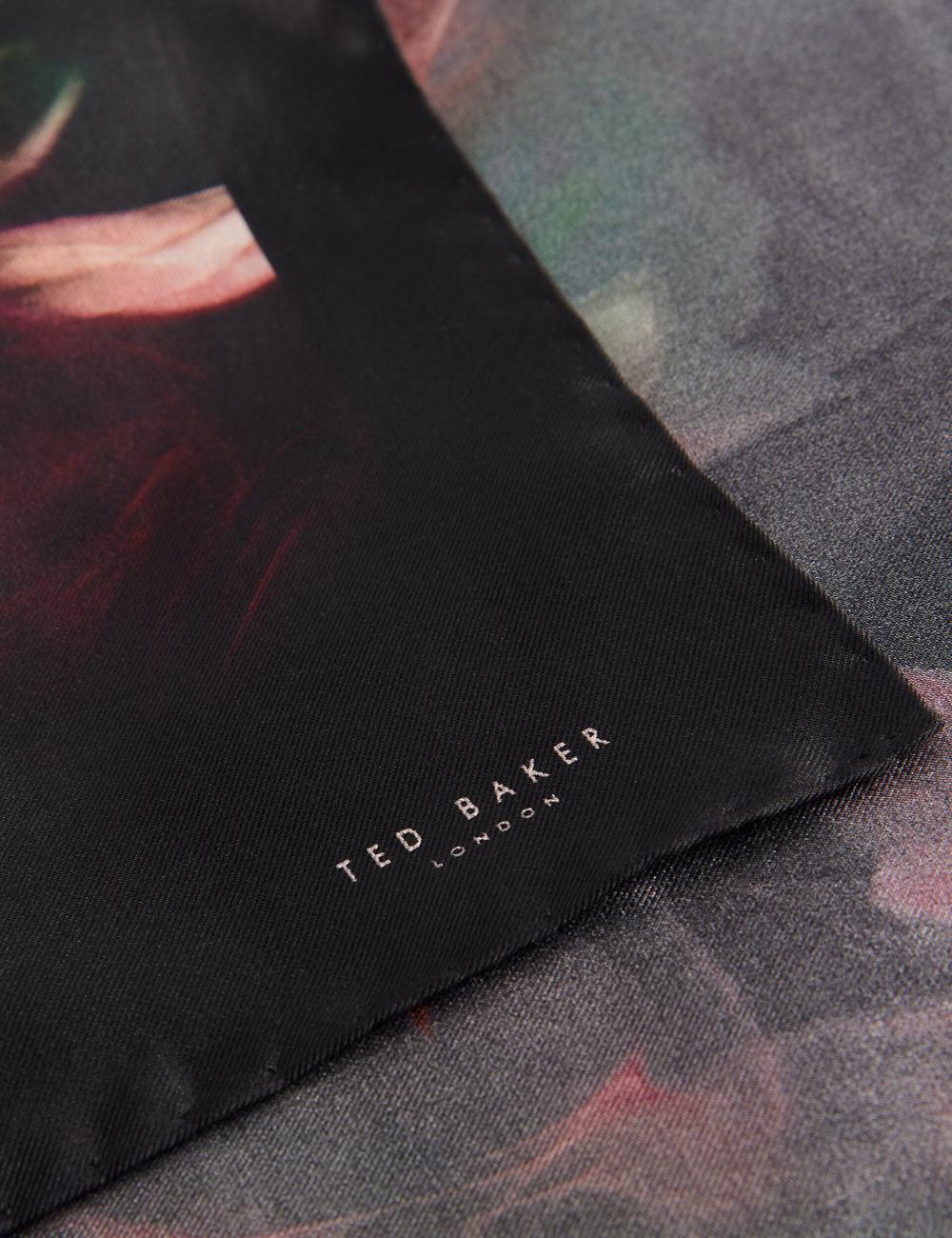 Men Ted Baker DALLASE - Smokey Floral Print Silk Pocket Pocket Squares Black | KSA  6209-JDSYT