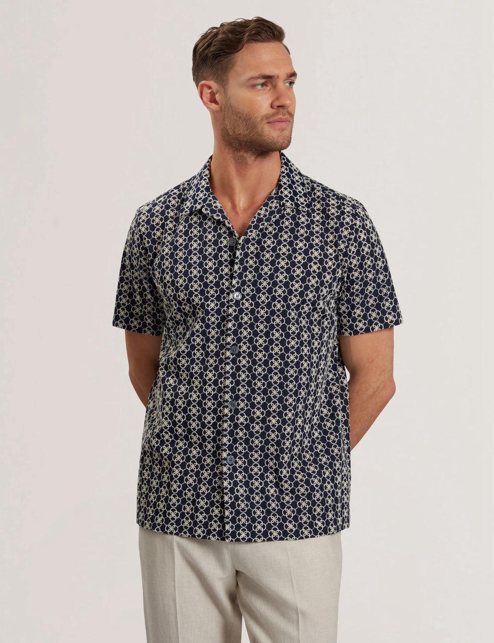 Men Ted Baker FINLAYS - Short Sleeve Relaxed Embroidered Casual Shirts Navy | KSA  4631-TPKAW