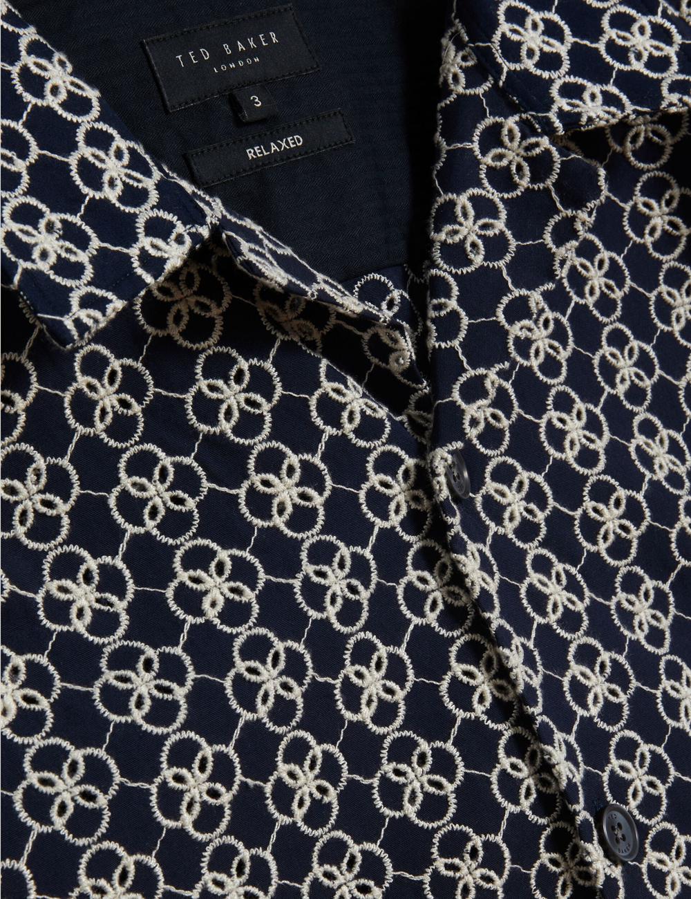 Men Ted Baker FINLAYS - Short Sleeve Relaxed Embroidered Casual Shirts Navy | KSA  4631-TPKAW