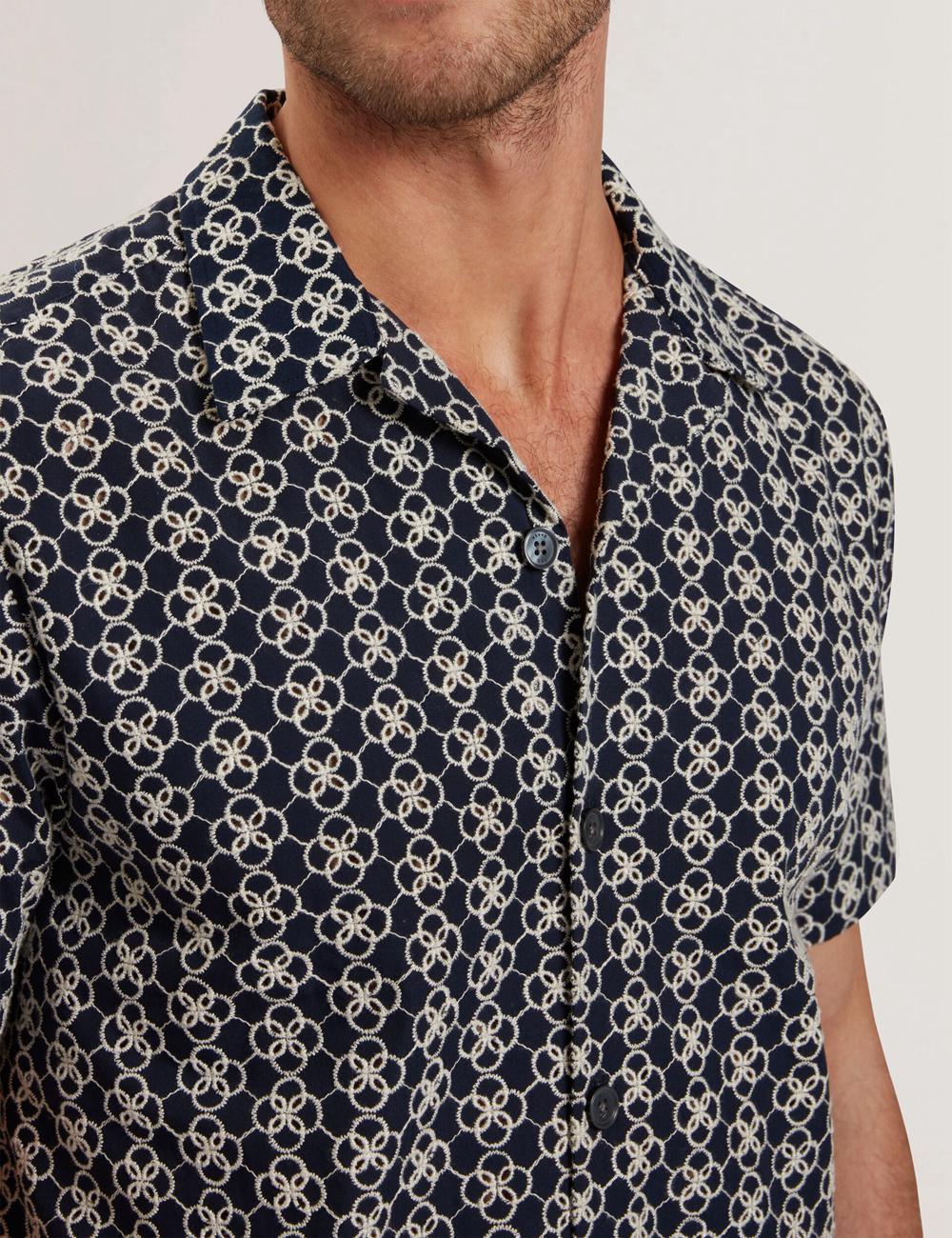 Men Ted Baker FINLAYS - Short Sleeve Relaxed Embroidered Casual Shirts Navy | KSA  4631-TPKAW