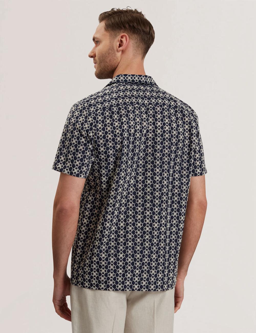 Men Ted Baker FINLAYS - Short Sleeve Relaxed Embroidered Casual Shirts Navy | KSA  4631-TPKAW