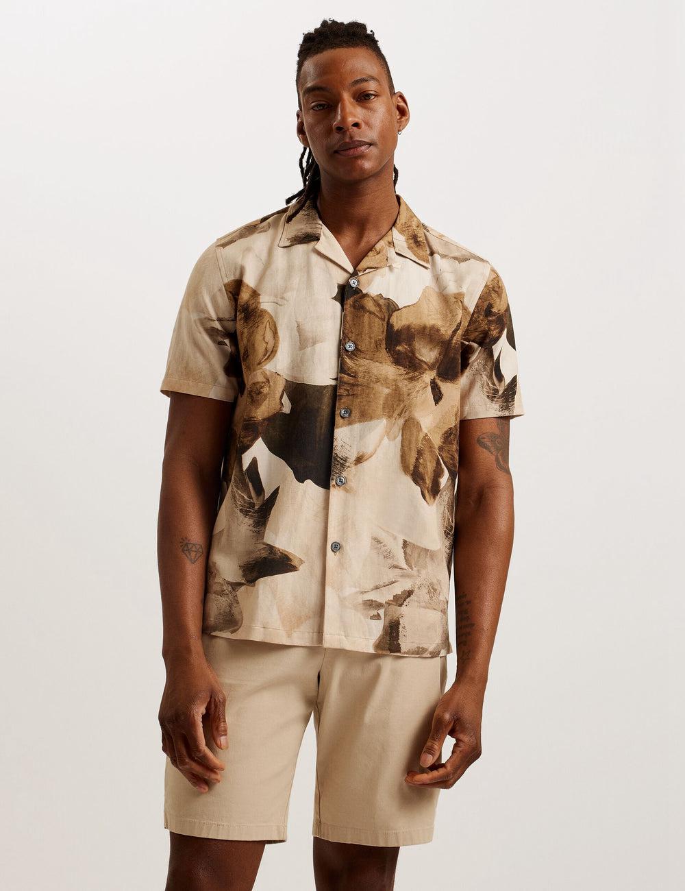Men Ted Baker HENRIS - Short Sleeve Relaxed Floral Print Casual Shirts Ecru | KSA  1937-NBGUK