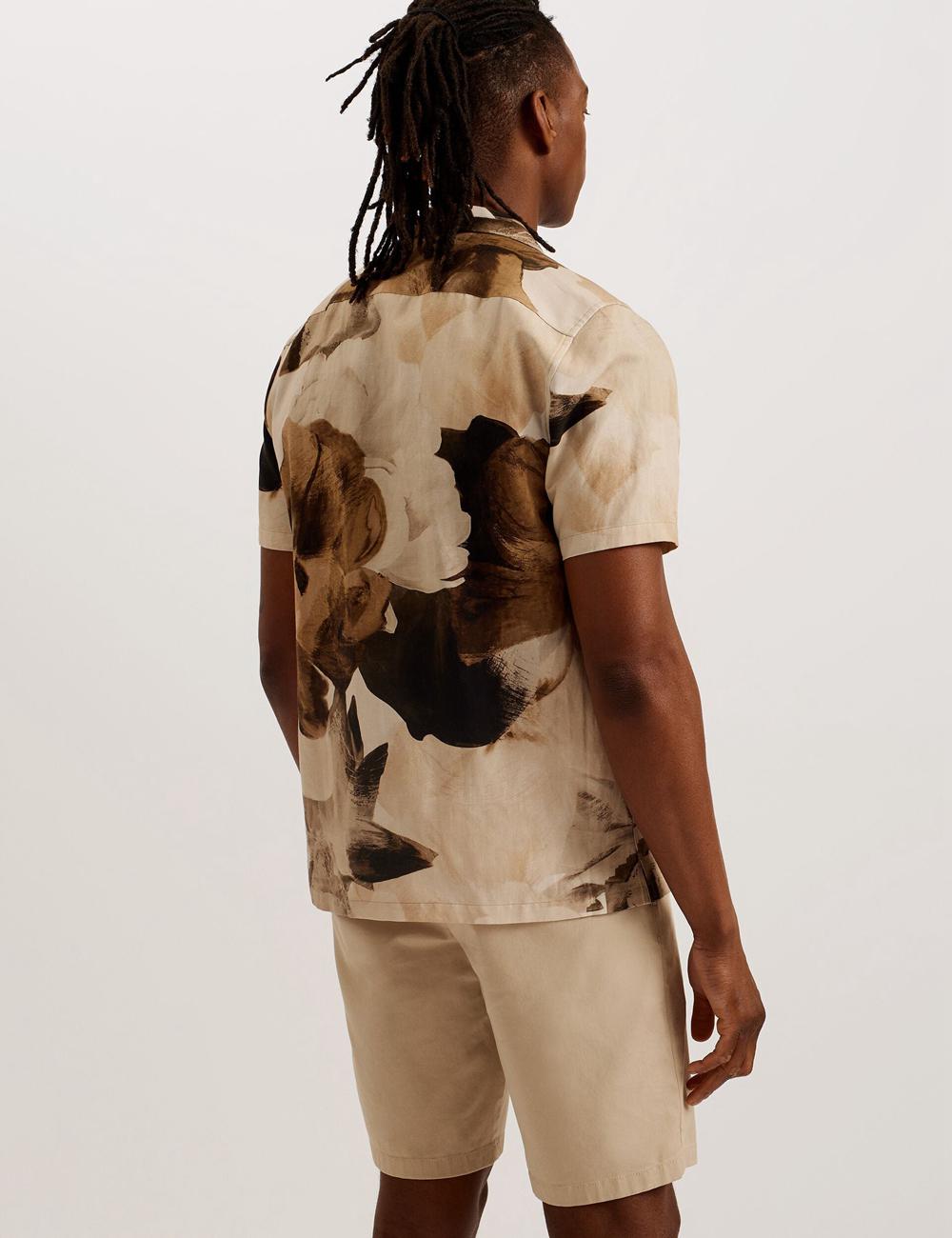 Men Ted Baker HENRIS - Short Sleeve Relaxed Floral Print Casual Shirts Ecru | KSA  1937-NBGUK