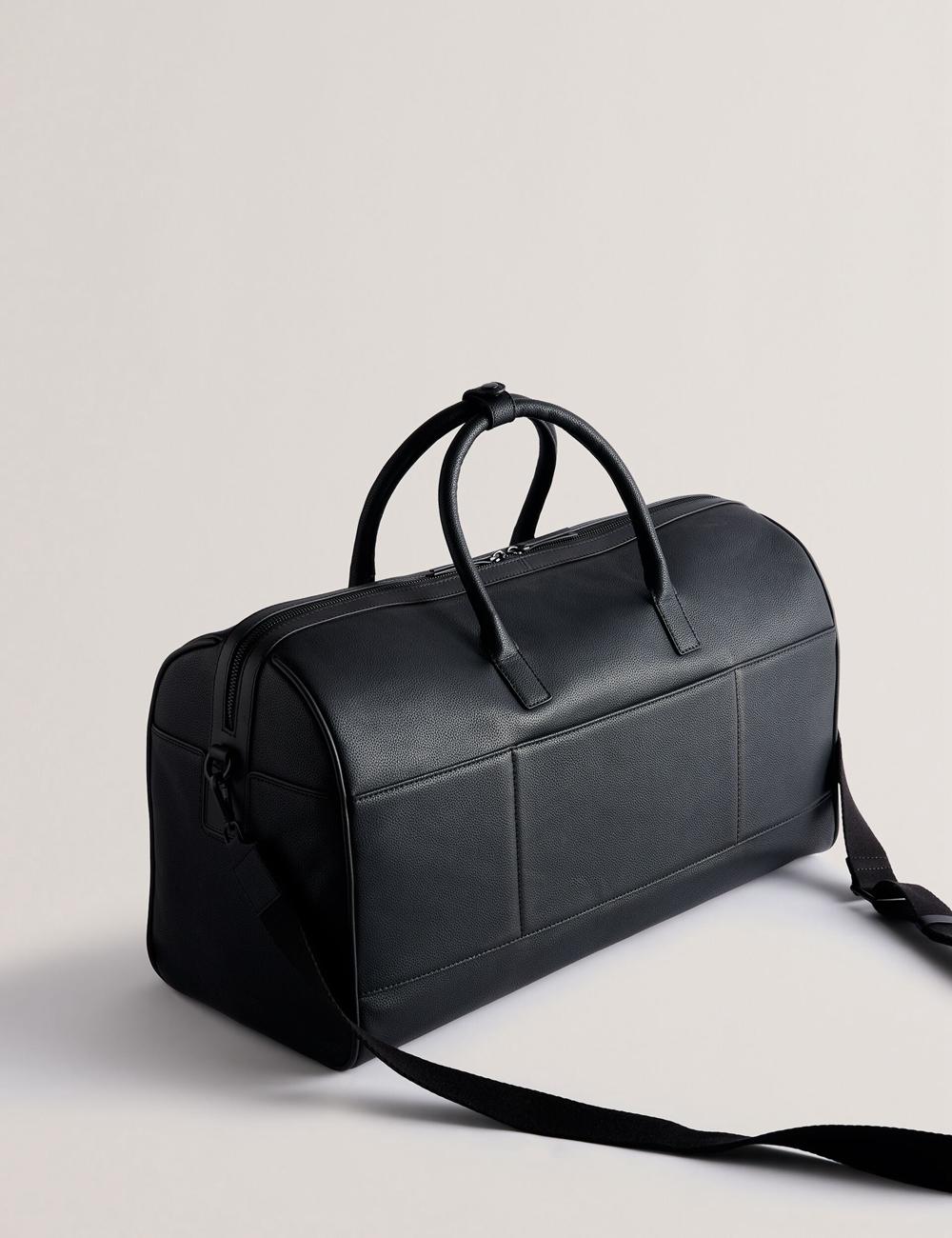 Men Ted Baker LANDERS - Textured Leather Zip Pocket Holdall Bags Black | KSA  5916-ZNGBA