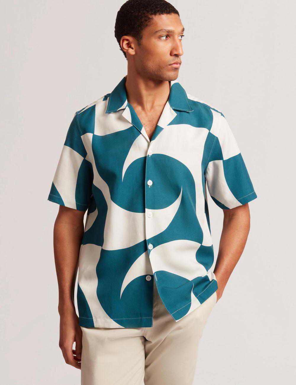 Men Ted Baker ROLDAN - Short Sleeve Oversized Swirl Print Casual Shirts Turquoise | KSA  6512-OVCNS
