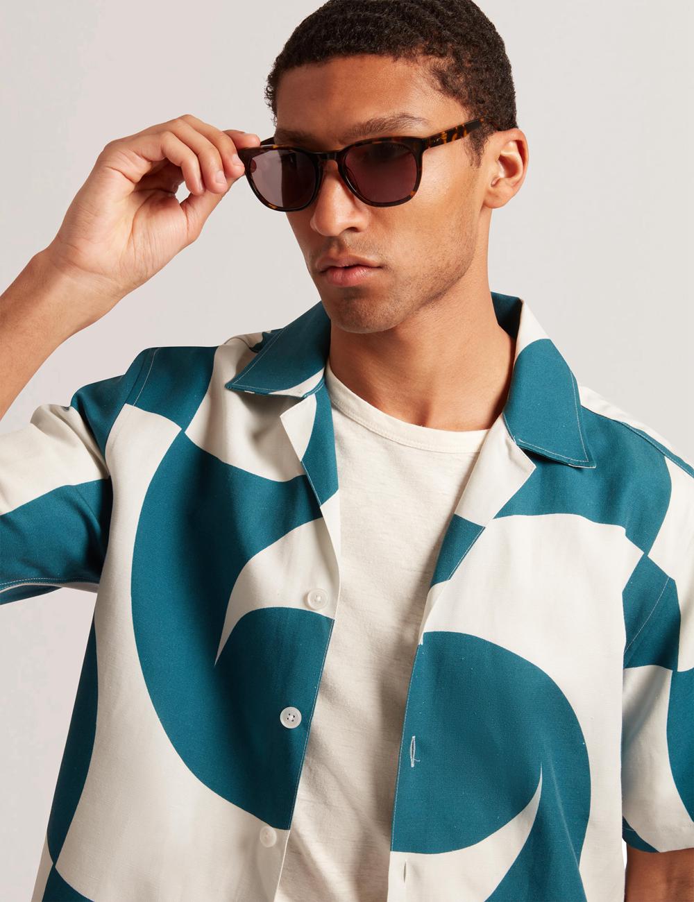 Men Ted Baker ROLDAN - Short Sleeve Oversized Swirl Print Casual Shirts Turquoise | KSA  6512-OVCNS