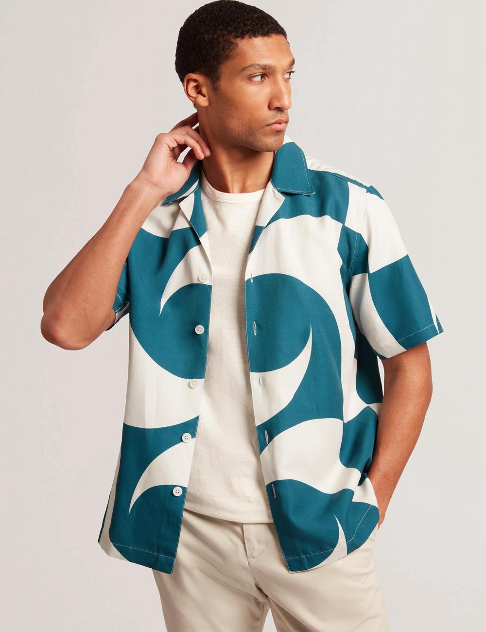 Men Ted Baker ROLDAN - Short Sleeve Oversized Swirl Print Casual Shirts Turquoise | KSA  6512-OVCNS