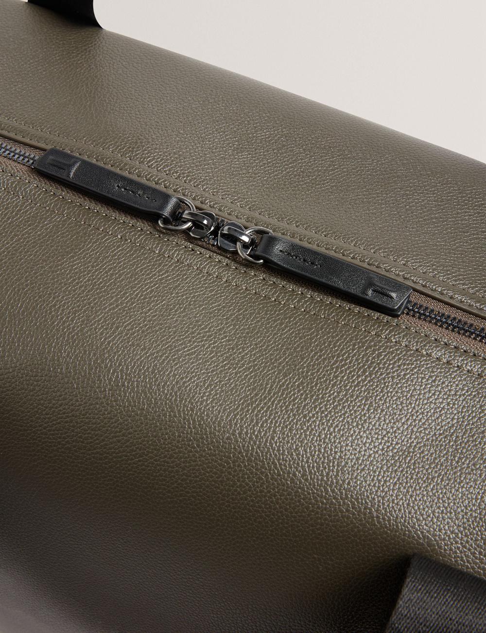 Men Ted Baker TAISON - Pebbled Faux Leather Holdall Bags Khaki | KSA  7860-UPALD