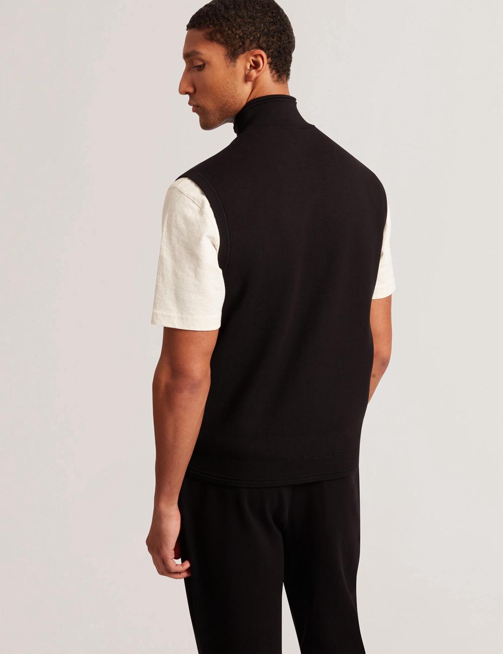 Men Ted Baker TERINCE - Zip-Through Funnel Neck Gillets Black | KSA  0749-SZBEI