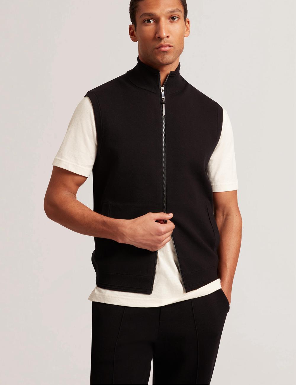 Men Ted Baker TERINCE - Zip-Through Funnel Neck Gillets Black | KSA  0749-SZBEI