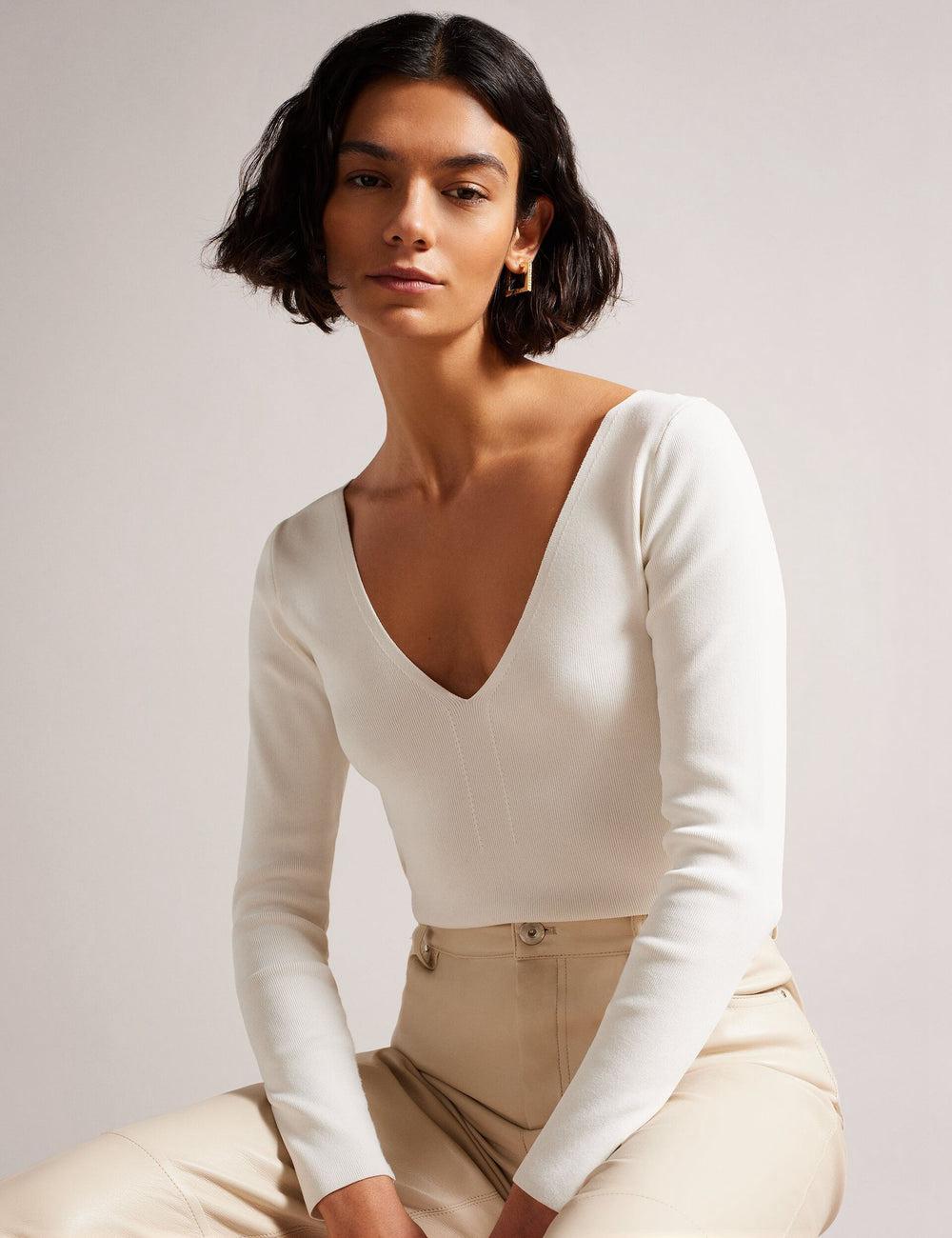 Women Ted Baker CILESTE - Fitted V-Neck Long Sleeve Knit Top Jumpers Ivory | KSA  4362-YNLJE