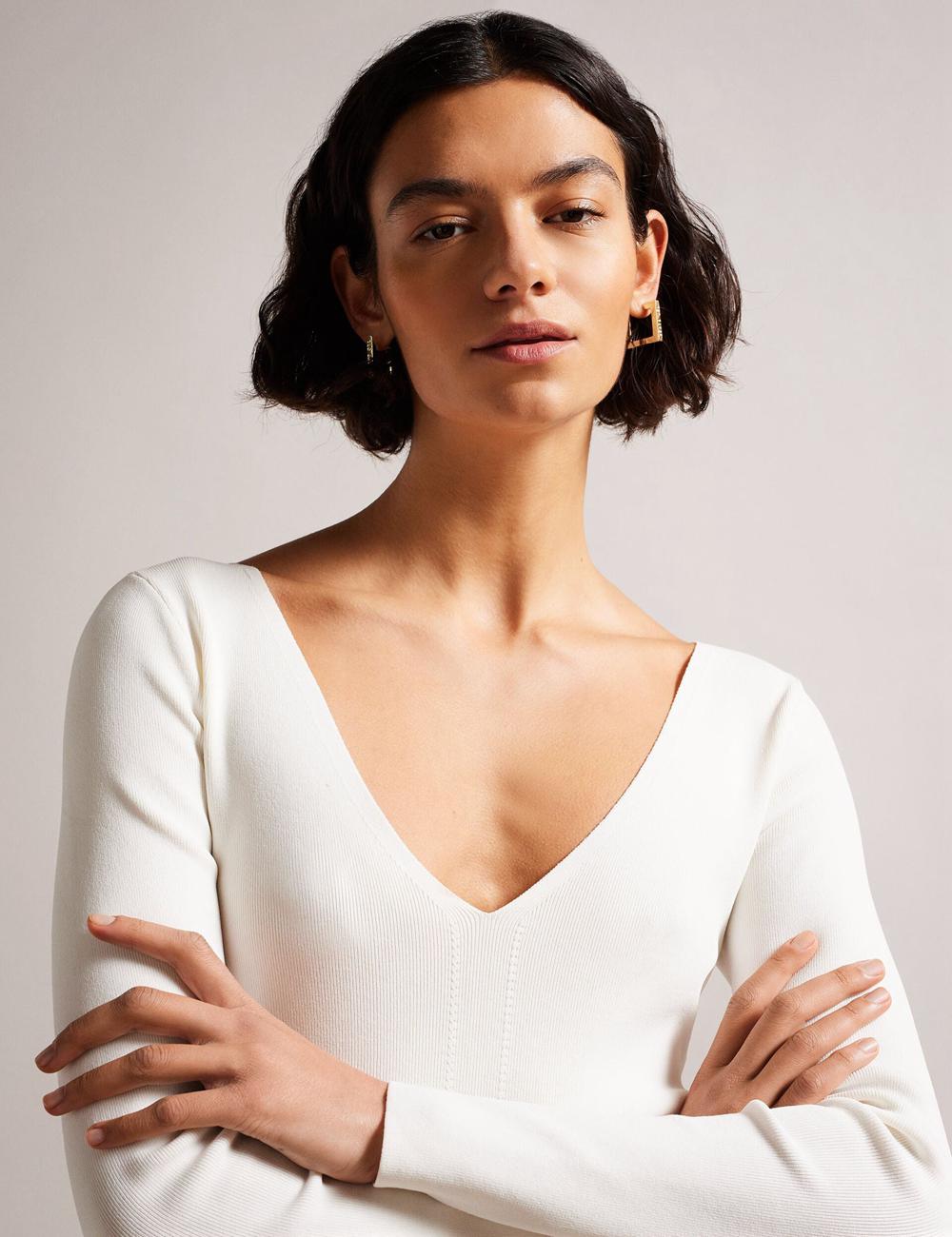 Women Ted Baker CILESTE - Fitted V-Neck Long Sleeve Knit Top Jumpers Ivory | KSA  4362-YNLJE