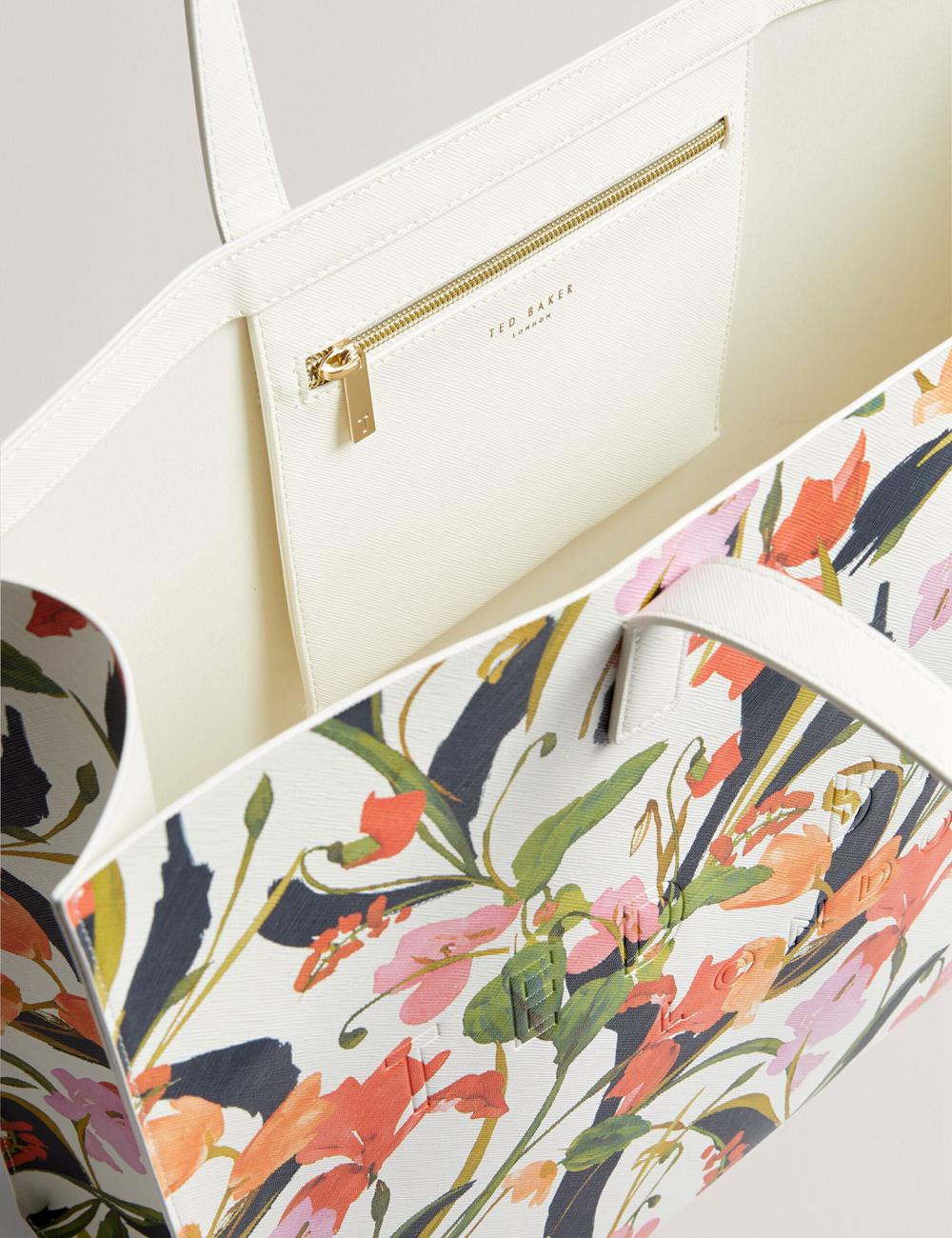 Women Ted Baker FLORISH - Floral Print PU Leather Wide Tote Bags Cream | KSA  4193-NPQHT