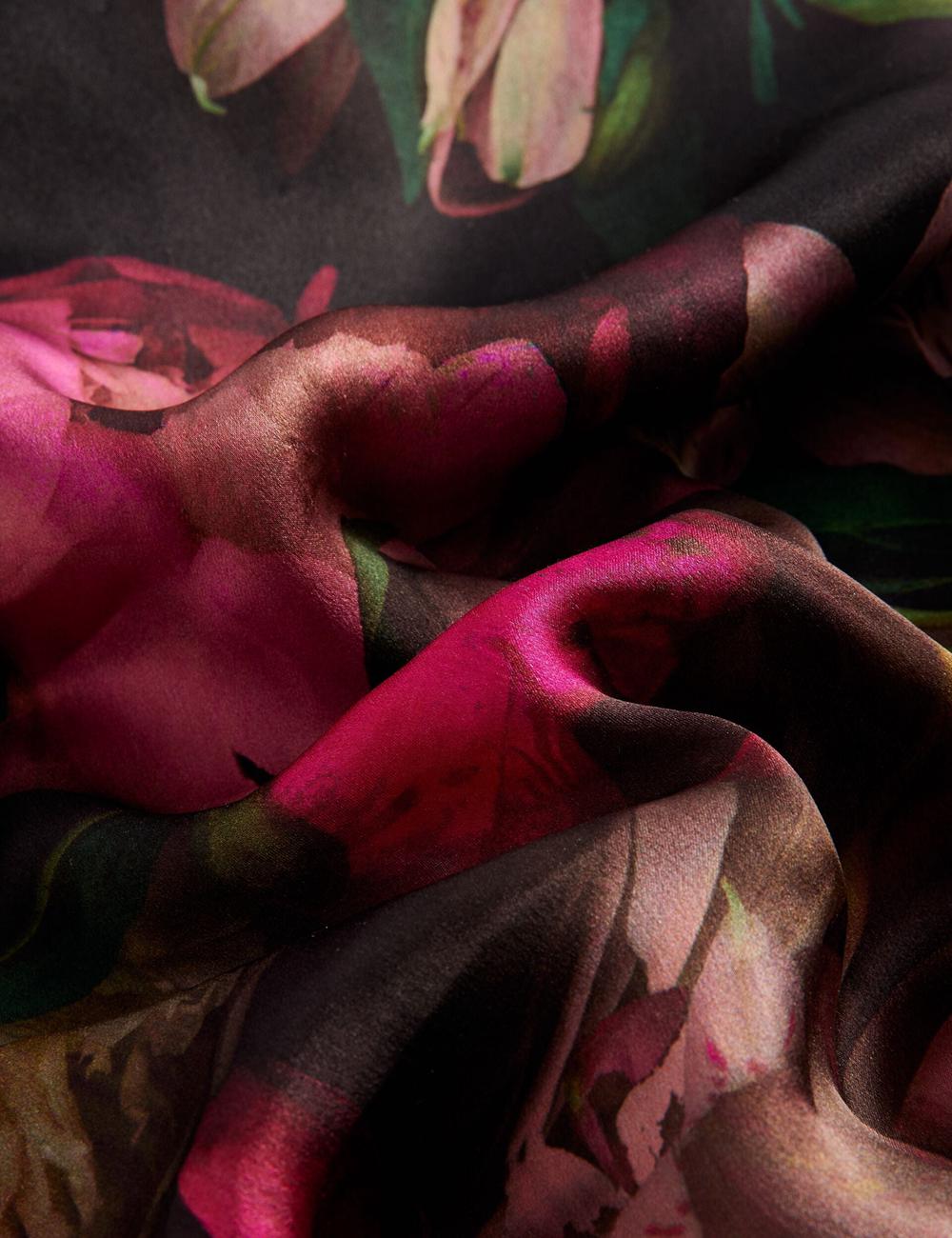 Women Ted Baker LEEEAA - Printed Silk Satin Square Scarves Black | KSA  4612-WRBUD