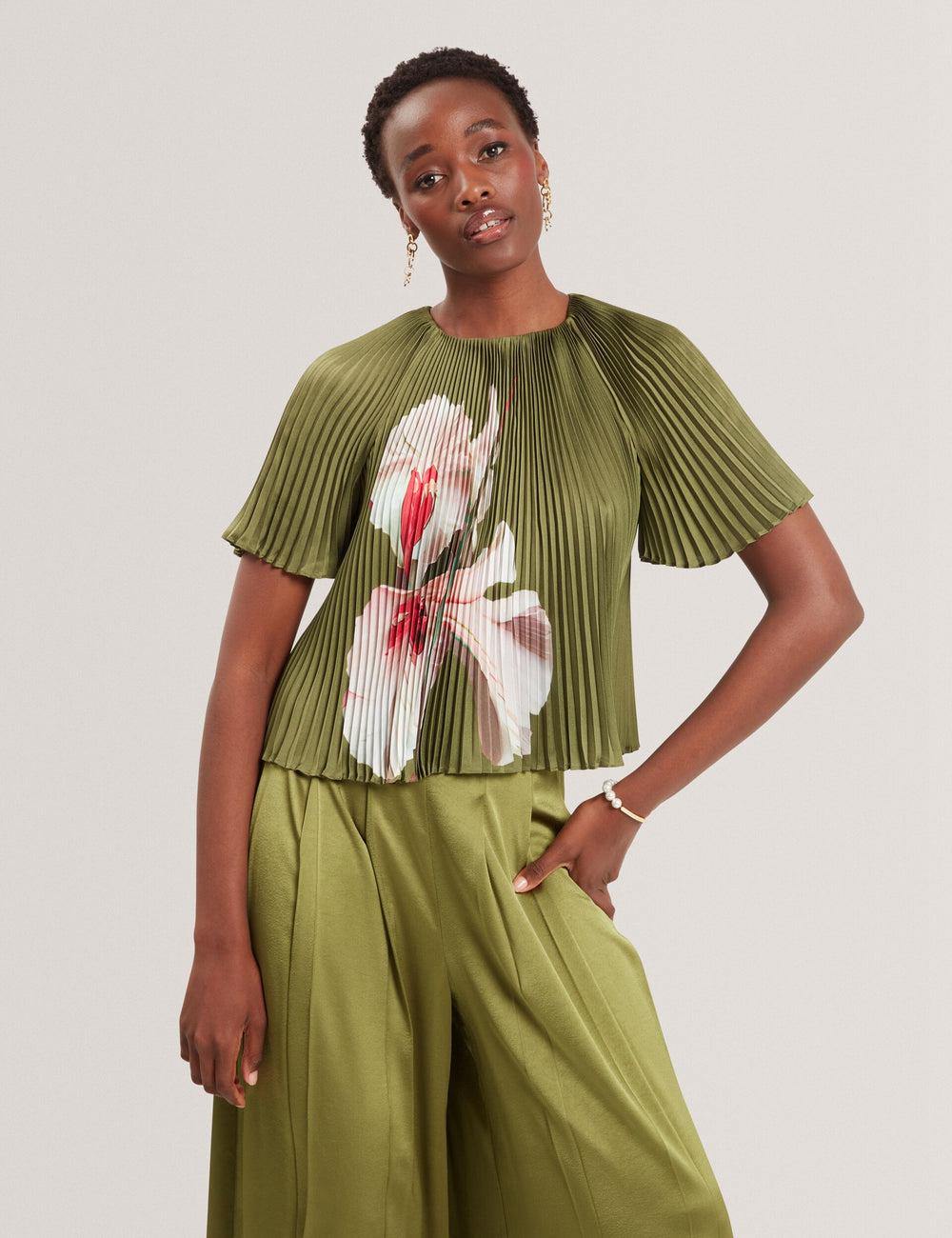 Women Ted Baker LIONAA - Floral Graphic Pleated Satin Short Sleeve Blouses Green | KSA  7136-ENWKL