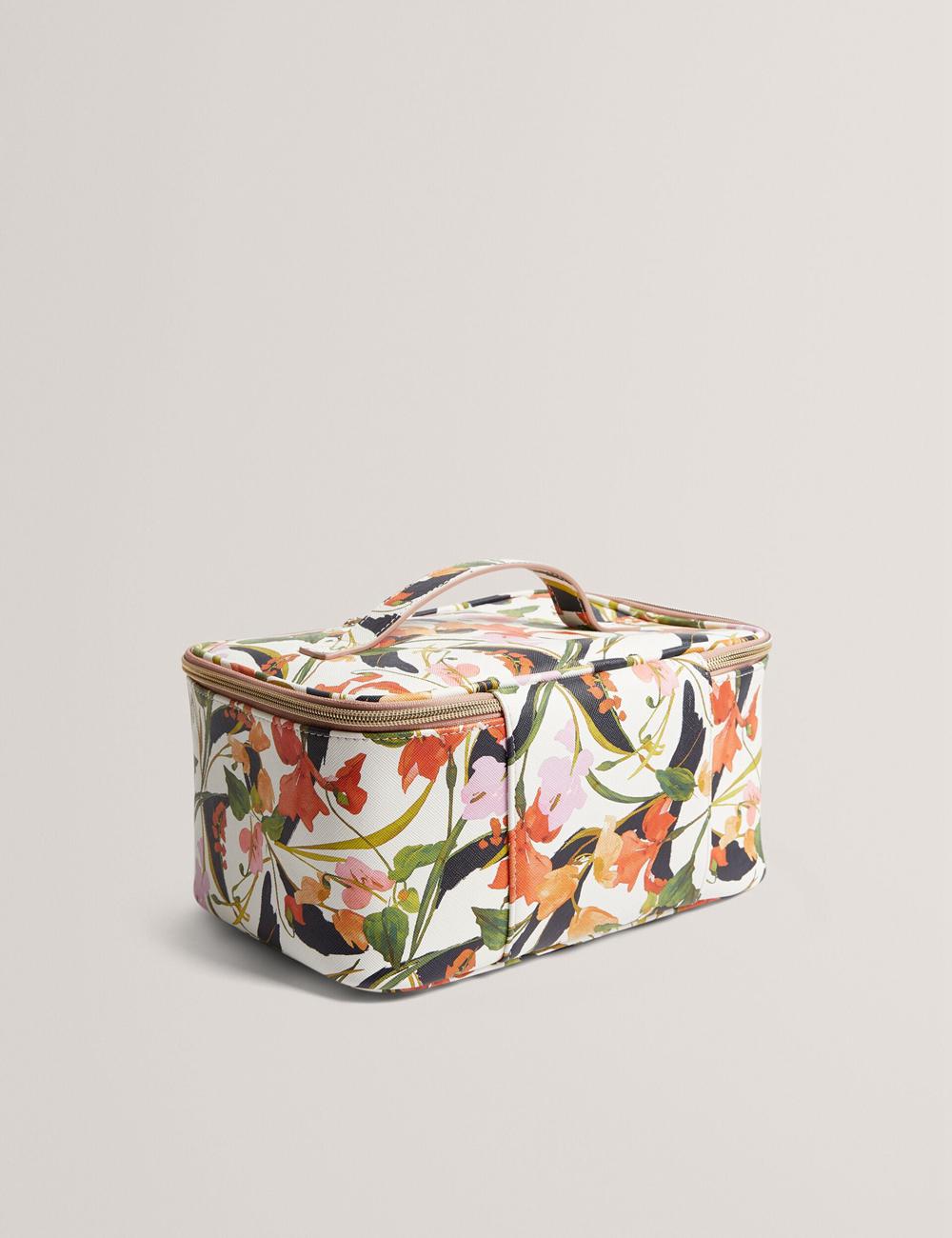 Women Ted Baker LOUISII - Floral PU Top Handle Large Wash Bags Nat-White | KSA  2980-EZWSL