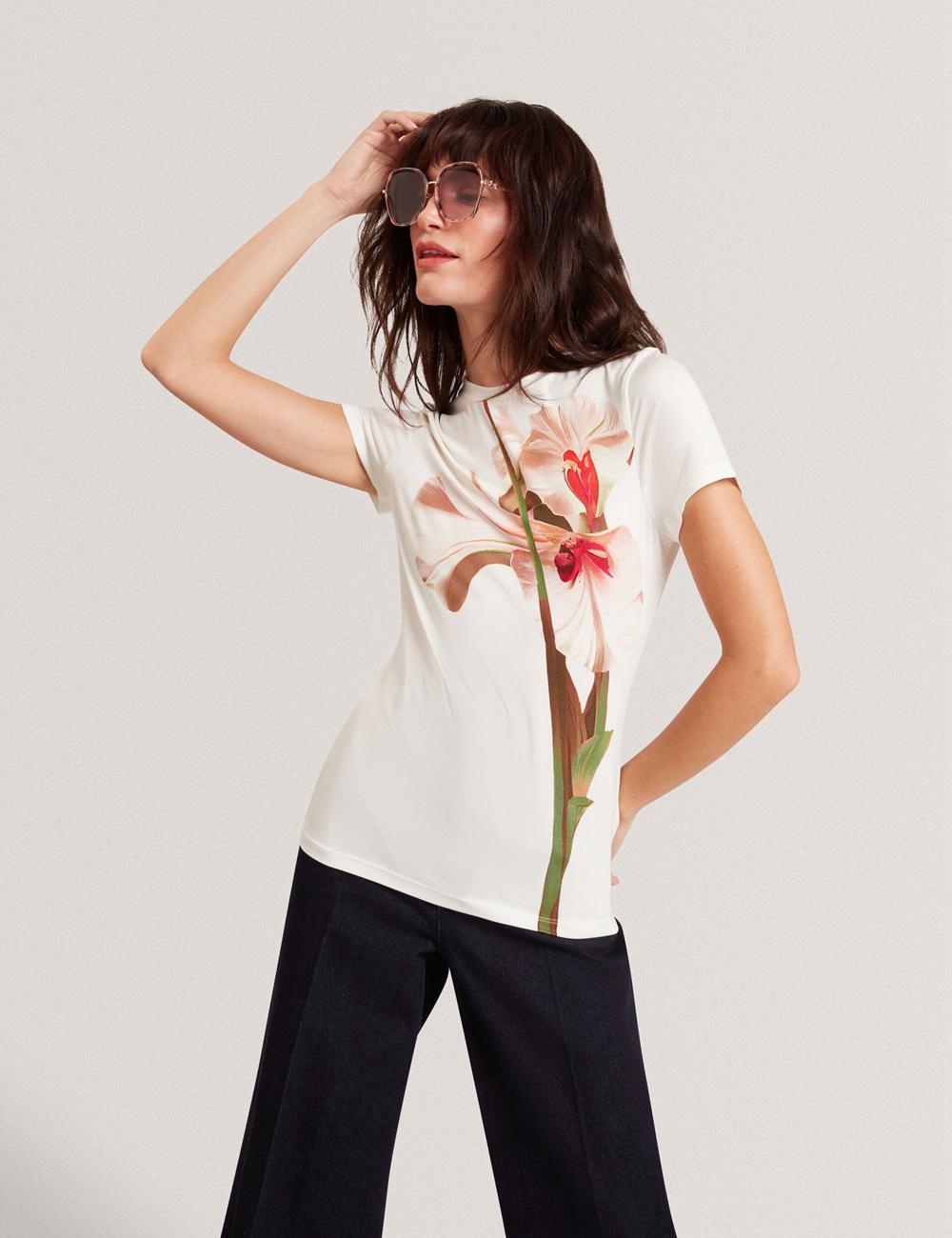 Women Ted Baker MEELIEE - Floral Graphic Fitted Crew Neck T-Shirts Nude-Pink | KSA  3097-CAGFQ