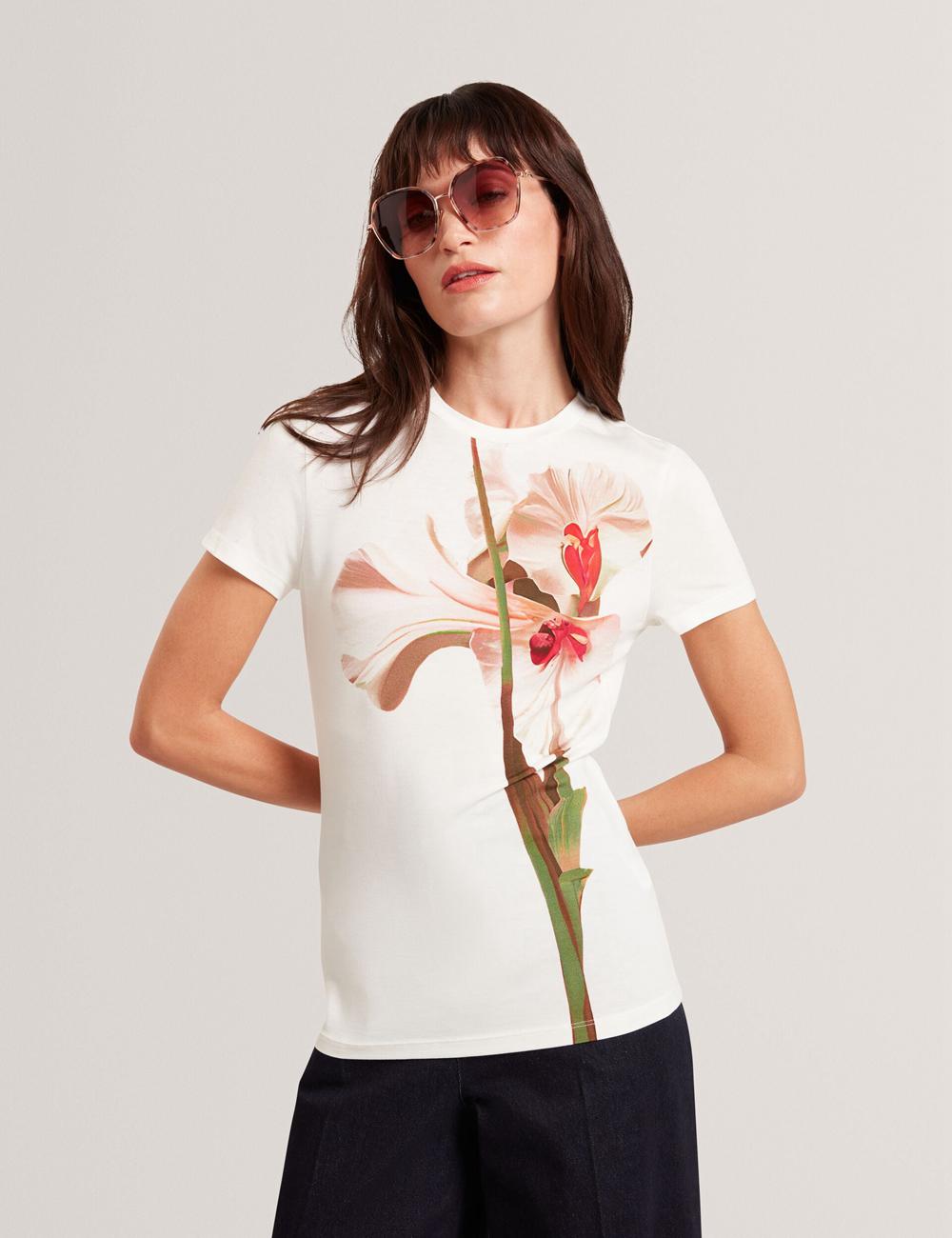 Women Ted Baker MEELIEE - Floral Graphic Fitted Crew Neck T-Shirts Nude-Pink | KSA  3097-CAGFQ